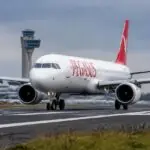 Συμβολική εικόνα Airbus A321neo της Pegasus Airlines σε διάδρομο αεροδρομίου στη Φρανκφούρτη.